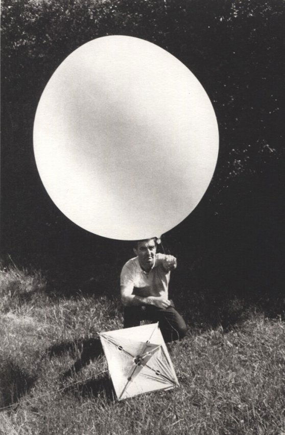 Edouard Boubat: Balloon Analysis (1 of 1)
