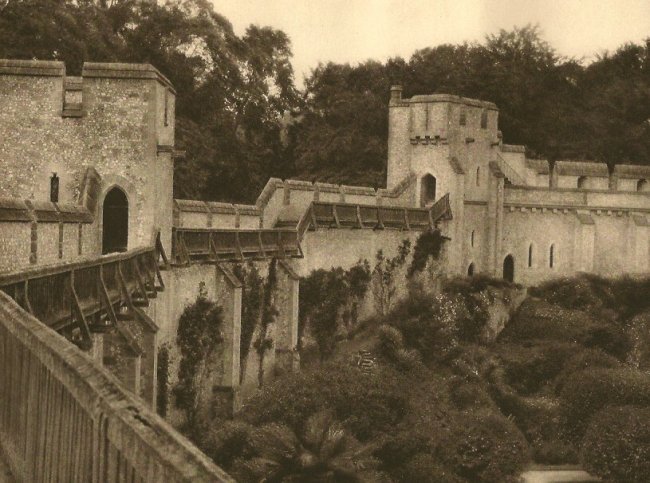E.O. Hoppe: Old Tilting Court, Arundel Castle, Sussex: Gravure Title: Old Tilting Court, Arundel Castle, Sussex Artist: E.O. Hoppe Medium: Sheet-fed Copperplate Gravure Date: 1926 Printed in: Germany Size: 8 x 6 inches Emil Otto Hoppe (1878-1972) was a Ge