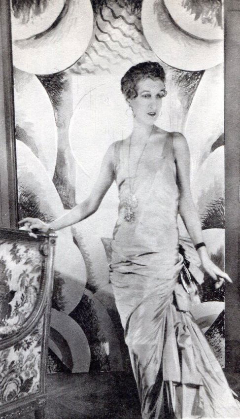 Cecil Beaton: Countess of Oxford & Asquith: Title: Countess of Oxford & Asquith Artist: Cecil Beaton Date: 1930 Medium: Collotype Printer: Camelot Press (London) Image Size: 4.5 x 7.5 inches Cecil Beaton was an English fashion, portrait and war