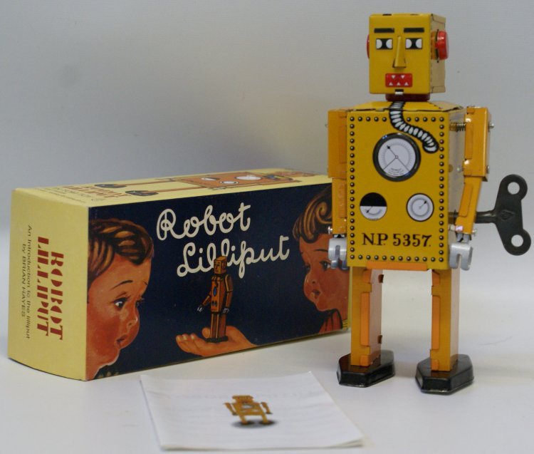 Retro Tin Tom Toy Wind Up Lilliput Robot (1 of 2)