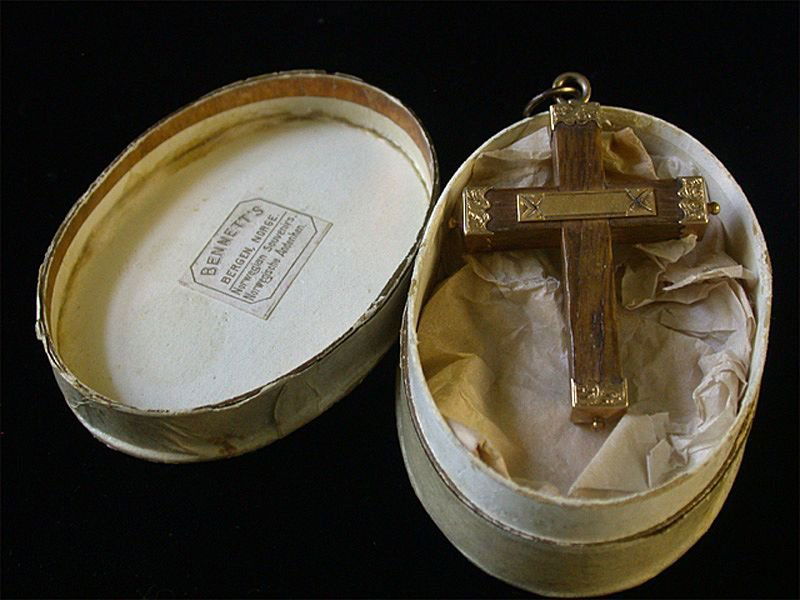 Norwegian 14K and Wood Cross Pendant, c.1860-90 (1 of 4)