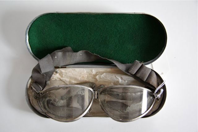 US Navy MK1 Style Fischer Pilot Goggles with Box, 1930s (1 of 3)