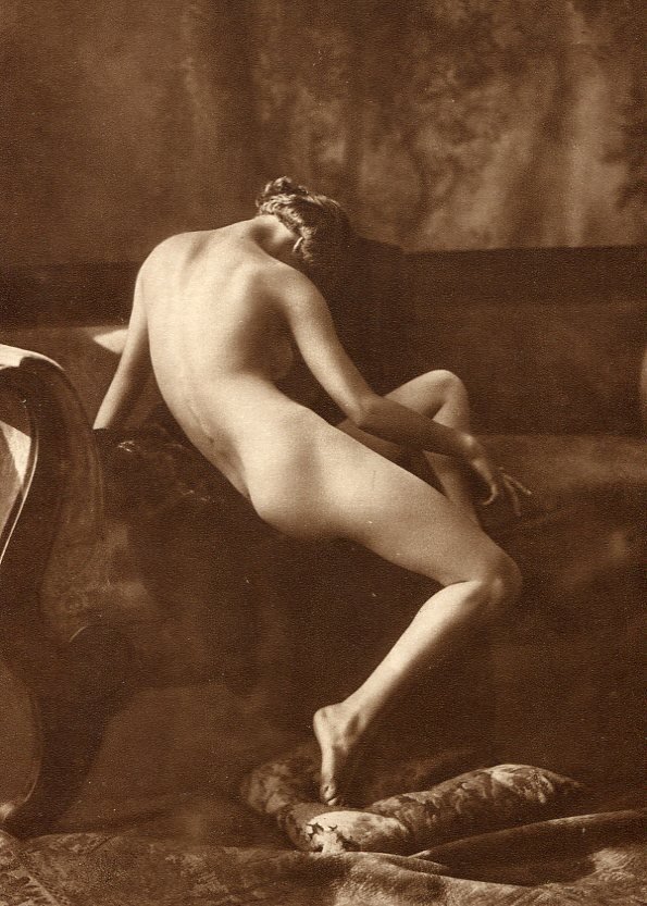 Franz Grainer: Bavarian Woman: Print Title: Bavarian Woman Artist: Franz Grainer Medium: Vintage Sheet-fed Sepia Gravure Date: 1926 Printing Location: Germany Size: 6 x 8 inches Franz Grainer (1871-1948) was a royal Bavarian court 