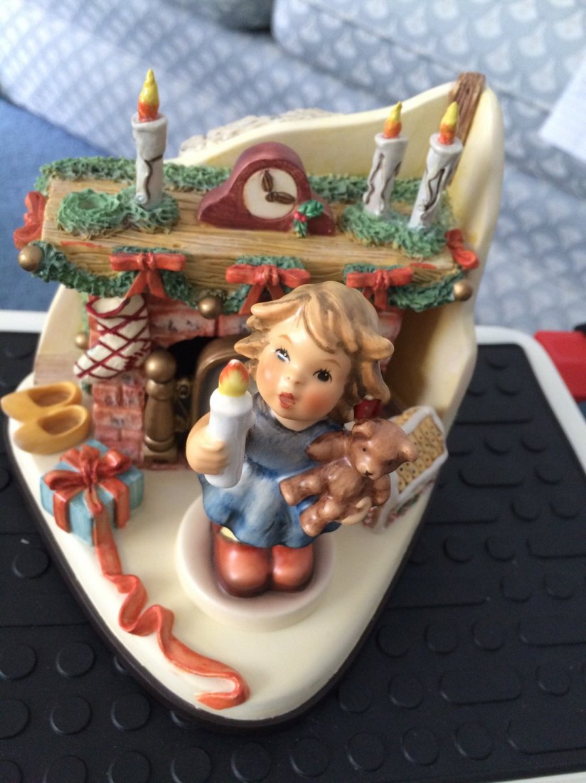 Hummelscape: Christmas Wish (1 of 4)