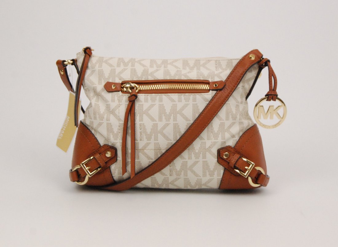 Michael Kors Jet Set Crossbody (1 of 3)