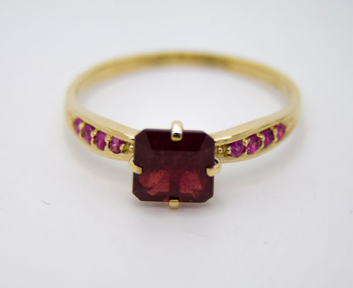 14K Gold Natural Ruby Ring (1 of 6)