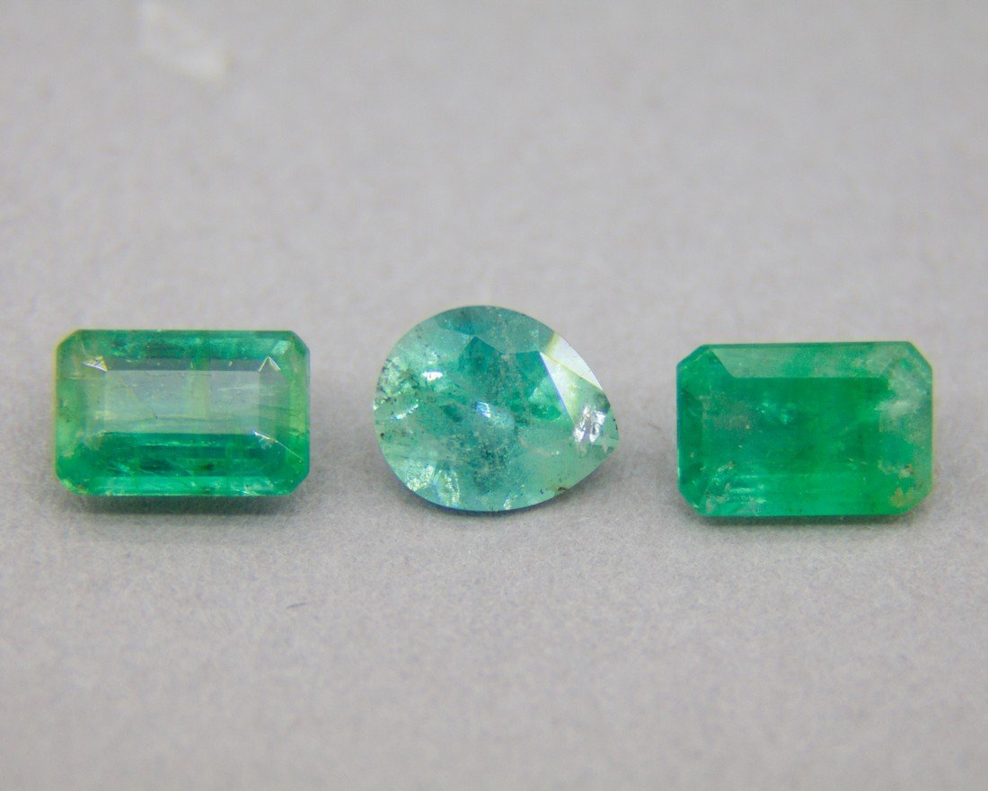 Three Emerald Loose Gemstones, 2.88ct (1 of 10)