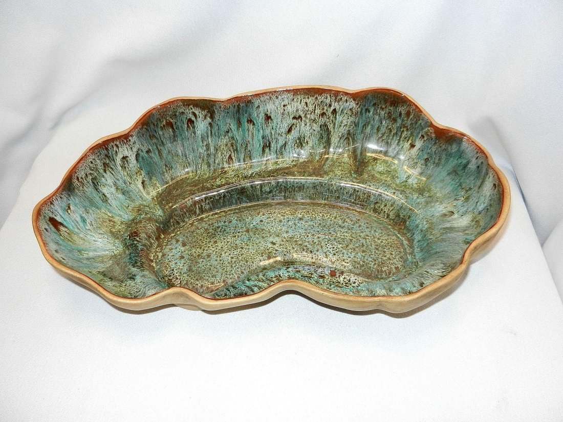 Mid Century Flora Hammat Ceramic Clam Shell Bowl: Item: Vintage Mid Century Flora Hammat Original Ceramic Clam Shell Bowl Maker: Flora Eckert Hammat of Tulsa Oklahoma Markings: The bowl is signed on the bottom "HAMMAT ORIGINAL 330" Size: 16 x 9 x 4.4