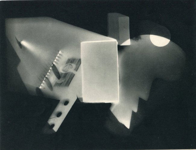 Maurice Tabard: Photogram (1 of 1)