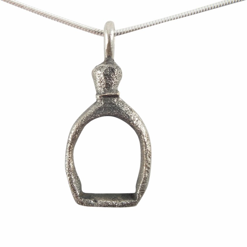 Viking Stirrup Pendant 900-1050 A.D. (1 of 2)