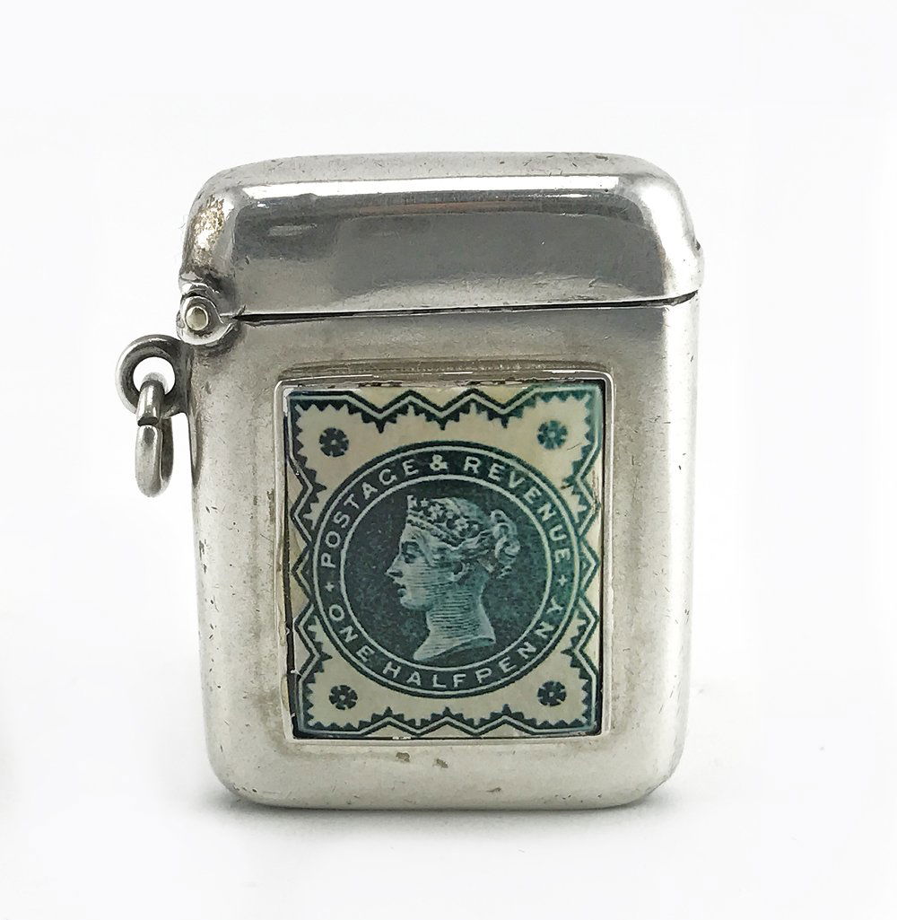 A British silver and enamel vesta case (1 of 6)