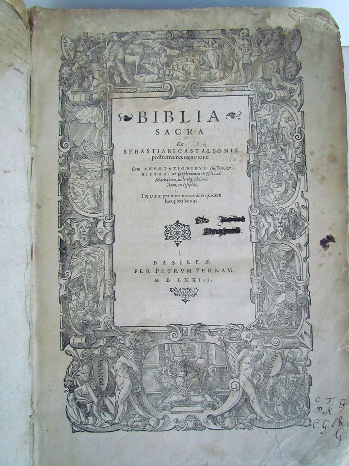 Latin Holy Bible in Tooled Pigskin, 1573 (1 of 10)