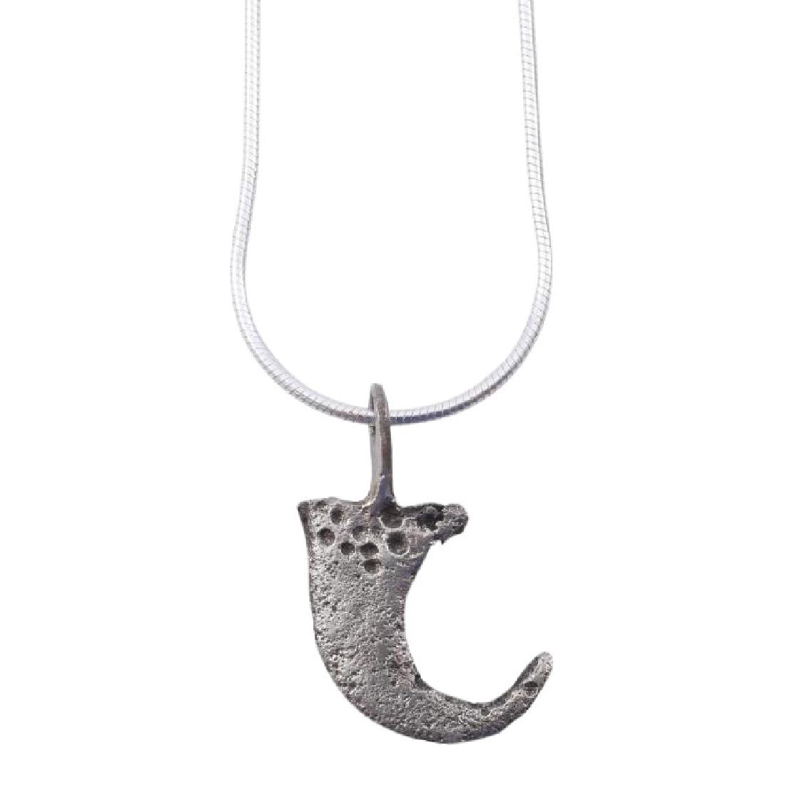 Rare Viking Claw Pendant 9th-10th Century (1 of 2)