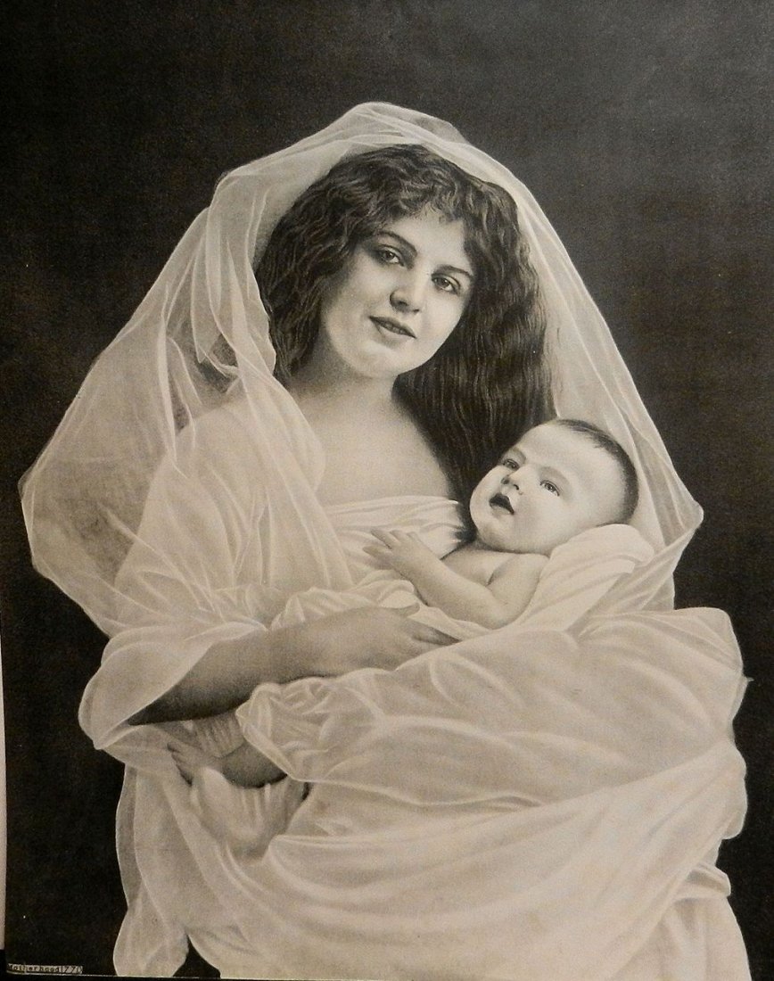 Vintage Photograph of Mother and Child, Early 1900's (1 of 4)