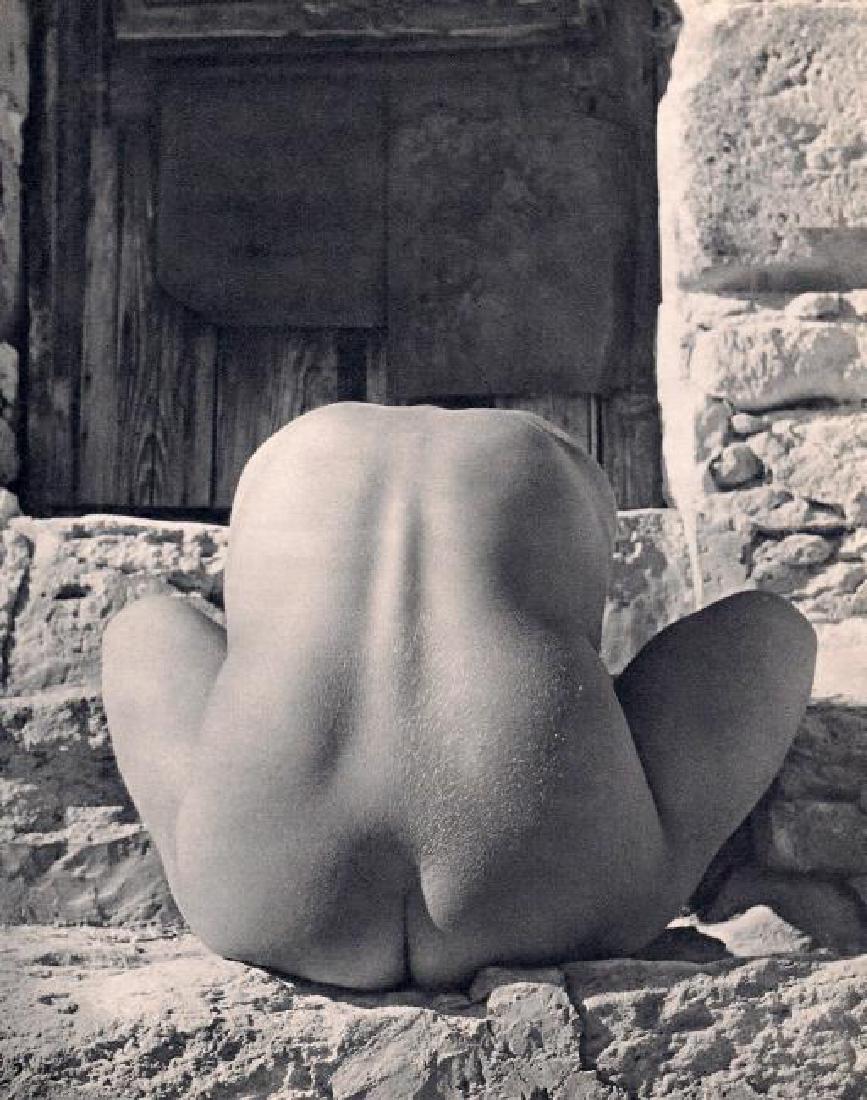 Jean-Claude De Wolf: Nude: Print Title: Nude Artist: Jean-Claude De Wolf Medium: Vintage Sheet-Fed Gravure Printing Date: 1964 Printer: Sapho, France Image Size: 7.5 x 9.25 inches No Reserve: This lot starts at $1 and has no re