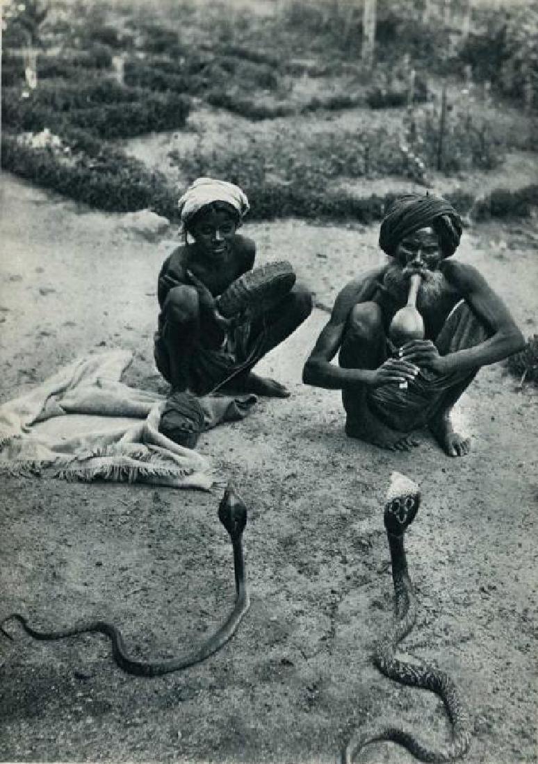 Fouquet, Gaetan - Snake Charmers: 1938 vintage Sheet-Fed PhotoGravure printed 1938 by Neogravure. (French printers) - Image size approx. 7.5 x 10.5 in. No Reserve: This lot starts at $1 and has no reserve as a courtesy so that collect