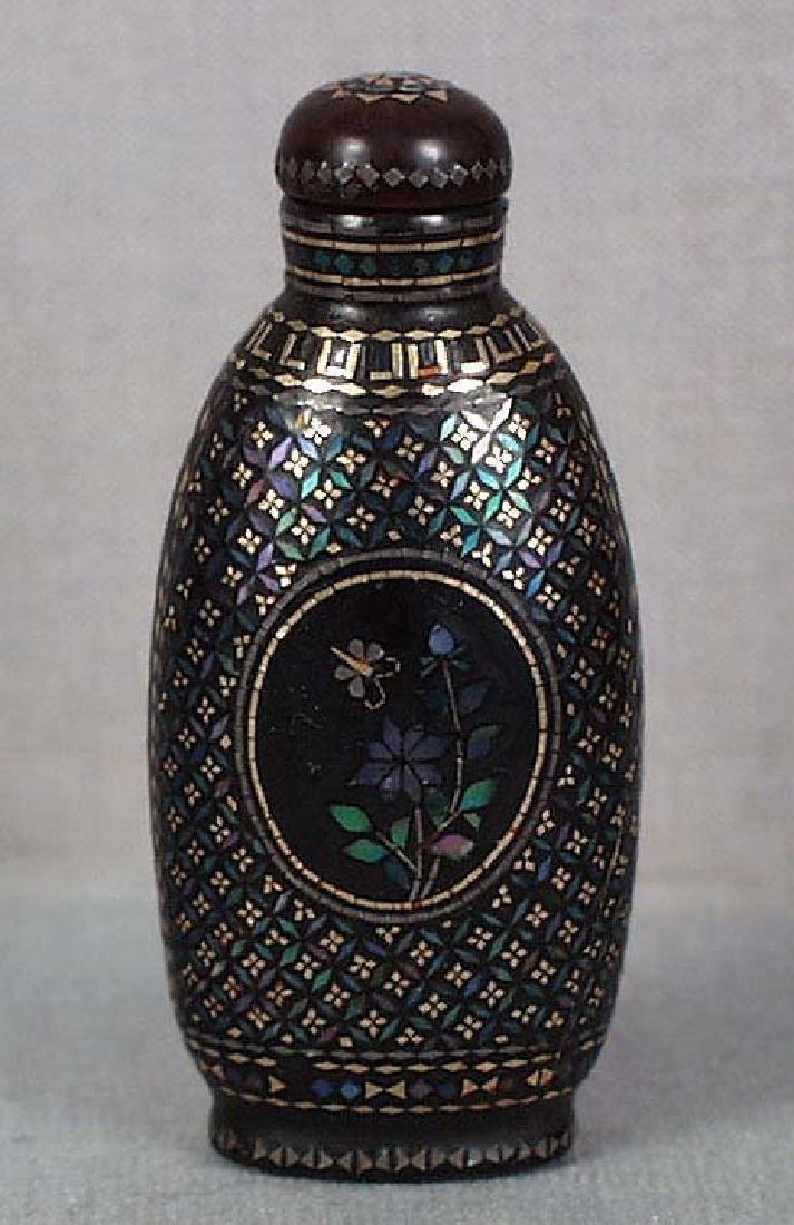 Chinese Lacquer Burgaute Snuff Bottle, 19th C (1 of 5)