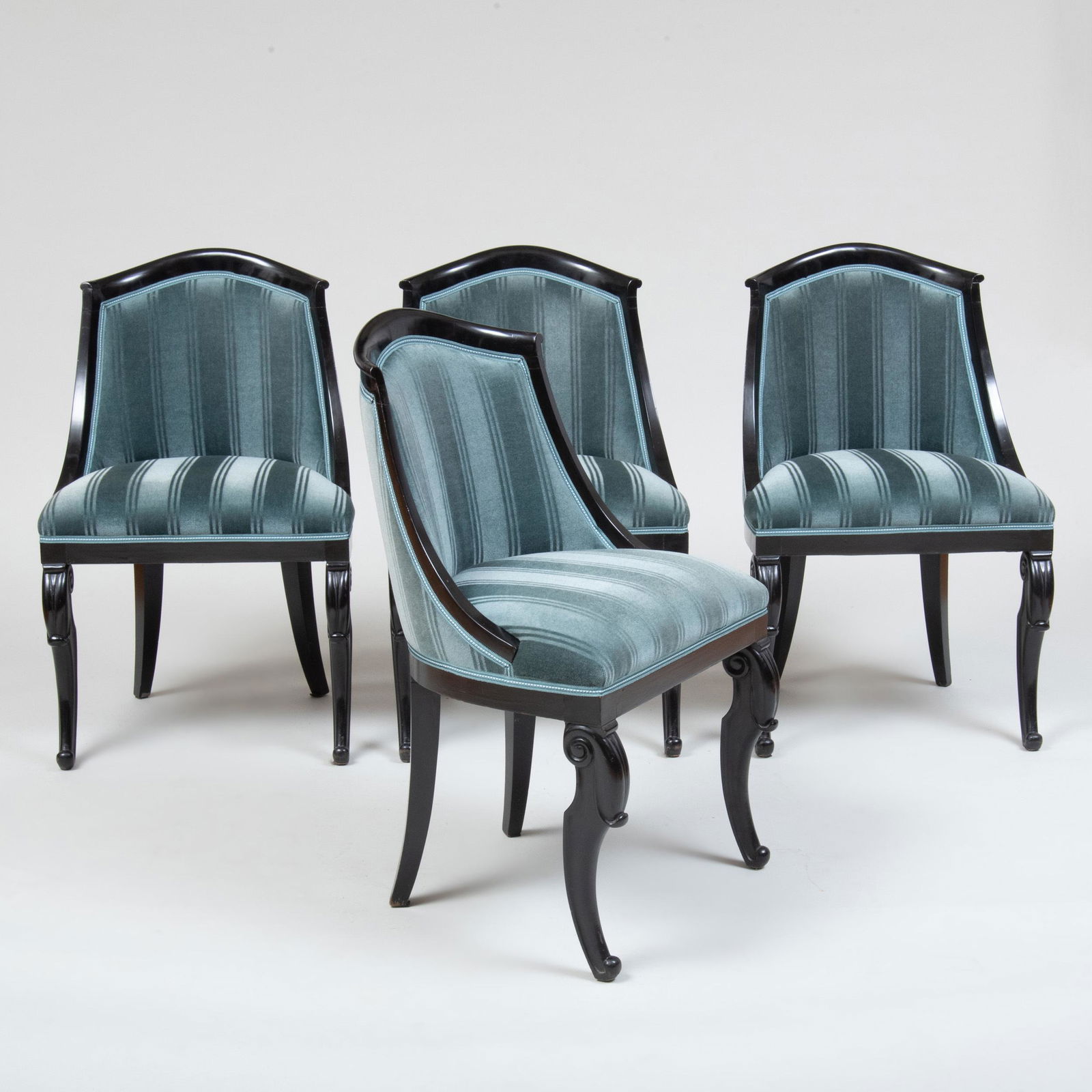 Set of Four Regency Style Ebonized Chairs en Gondole (1 of 8)