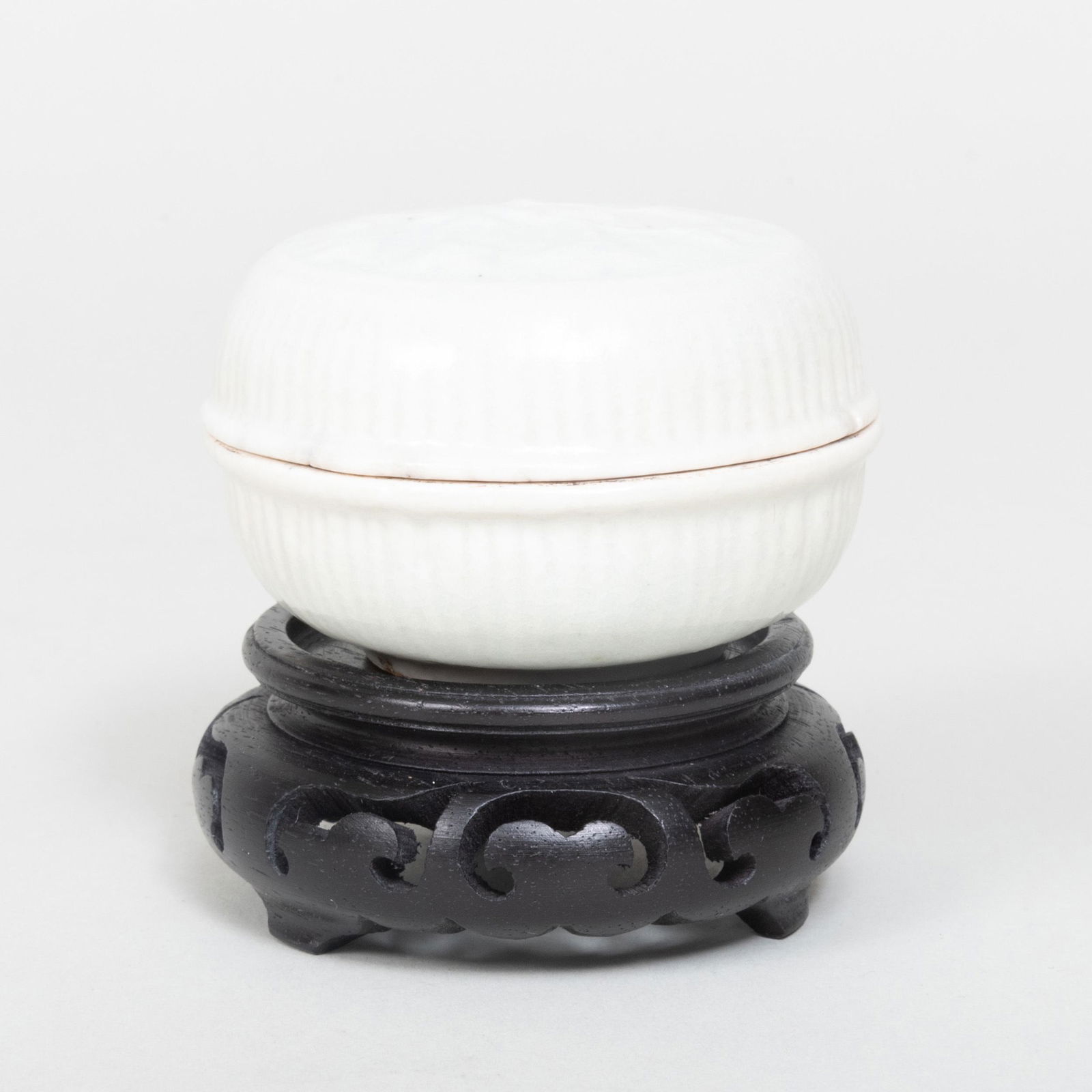 Small Chinese Qingbai Type Porcelain Box and Cover (1 of 7)