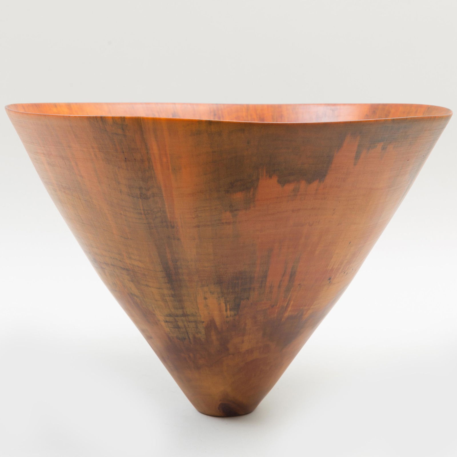 Ron Kent Wood Bowl: Ron Kent Wood Bowl Incised signature. 11 3/4 x 16 1/2 in. diam. Frank Maresca/Roger Ricco American Art