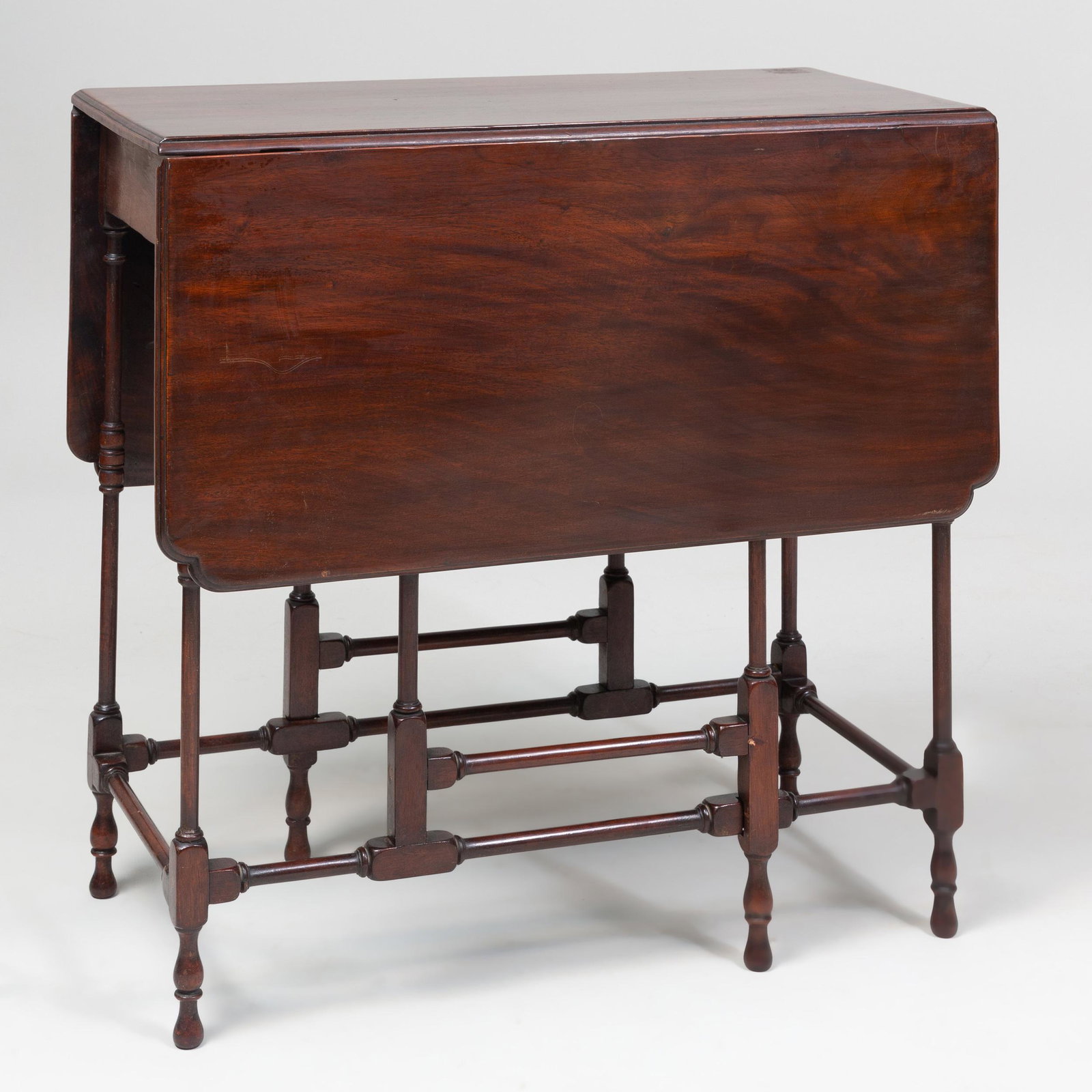George III Mahogany Spider Gate-Leg Table: George III Mahogany Spider Gate-Leg Table 27 x 39 (open) x 27 in. 14 in. (closed).