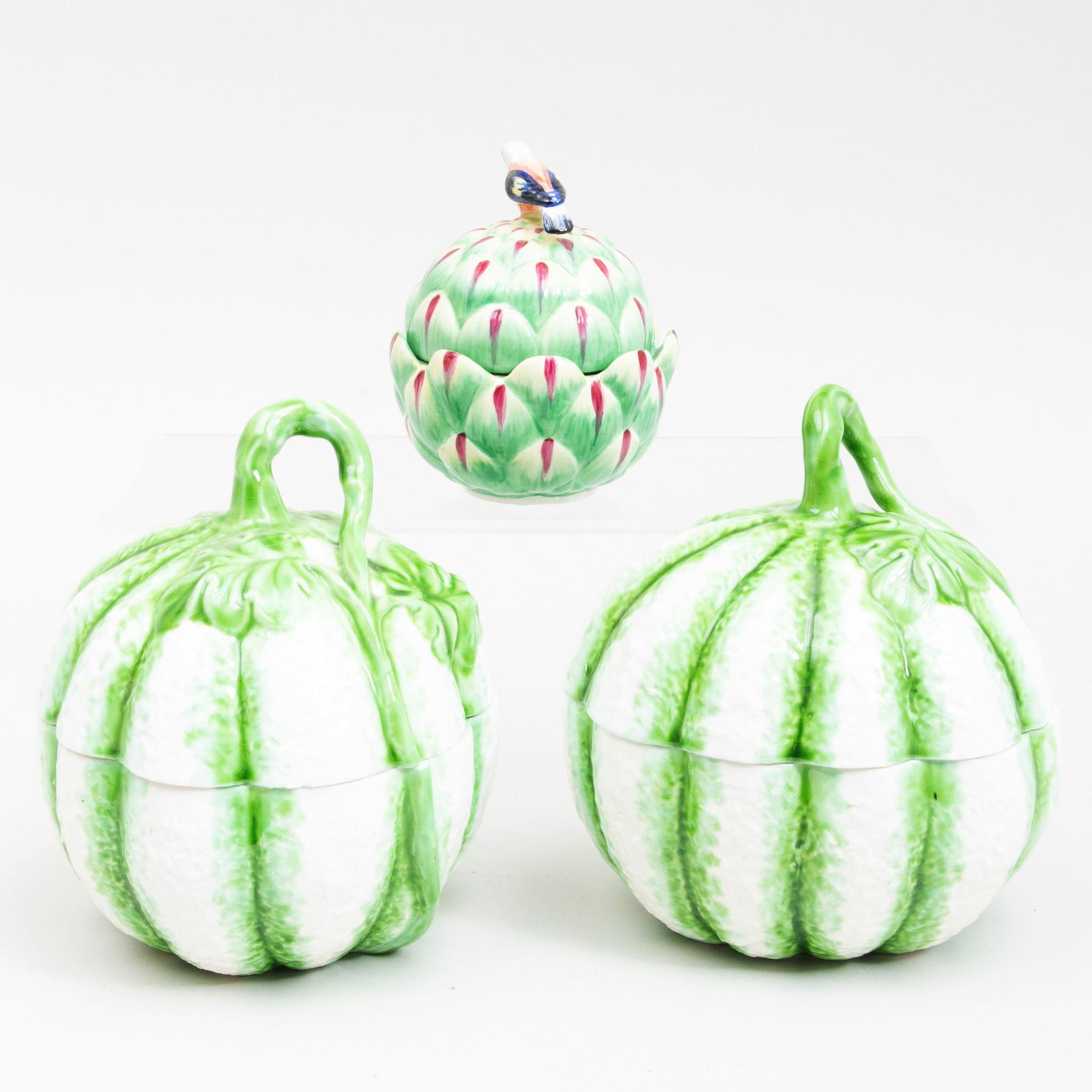 Pair of Italian Melon Form Boxes and a Small Mottahedeh (1 of 10)