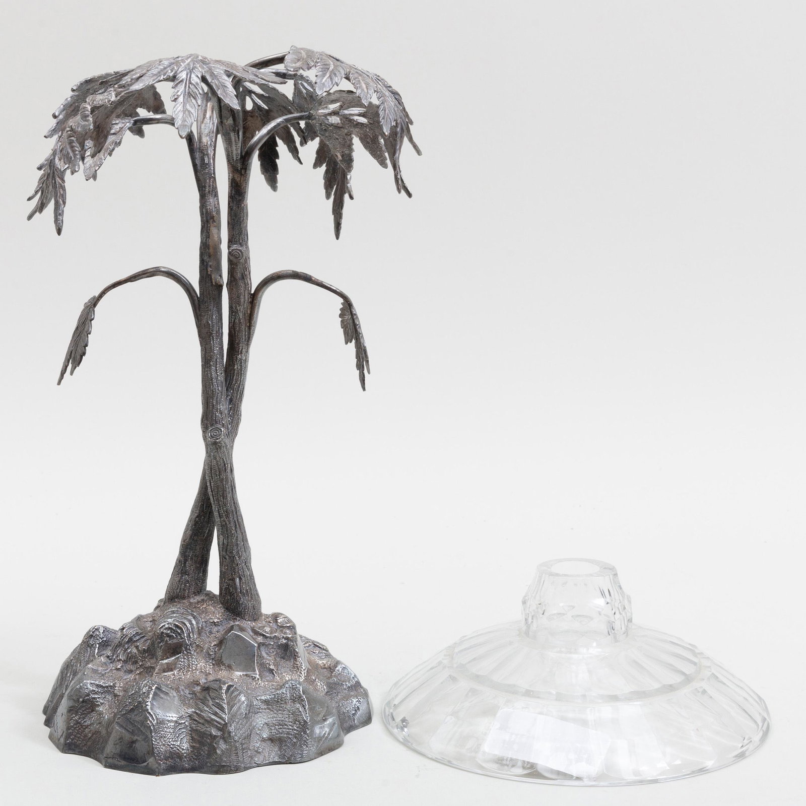 Silvered-Metal Palm Tree Centerpiece Stand with Glass: Silvered-Metal Palm Tree Centerpiece Stand with Glass Insert 14 x 9 1/2 in. diam.