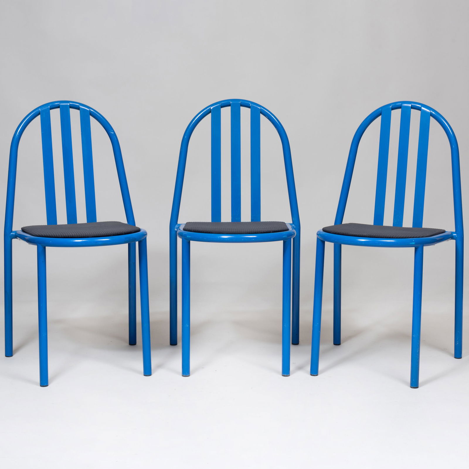 Set of Three Robert Mallet-Stevens Blue Coated Metal: Set of Three Robert Mallet-Stevens Blue Coated Metal 'Bauhaus' Nesting Chairs, Model no. 222 30 x 16 1/2 x 16 1/2 in.