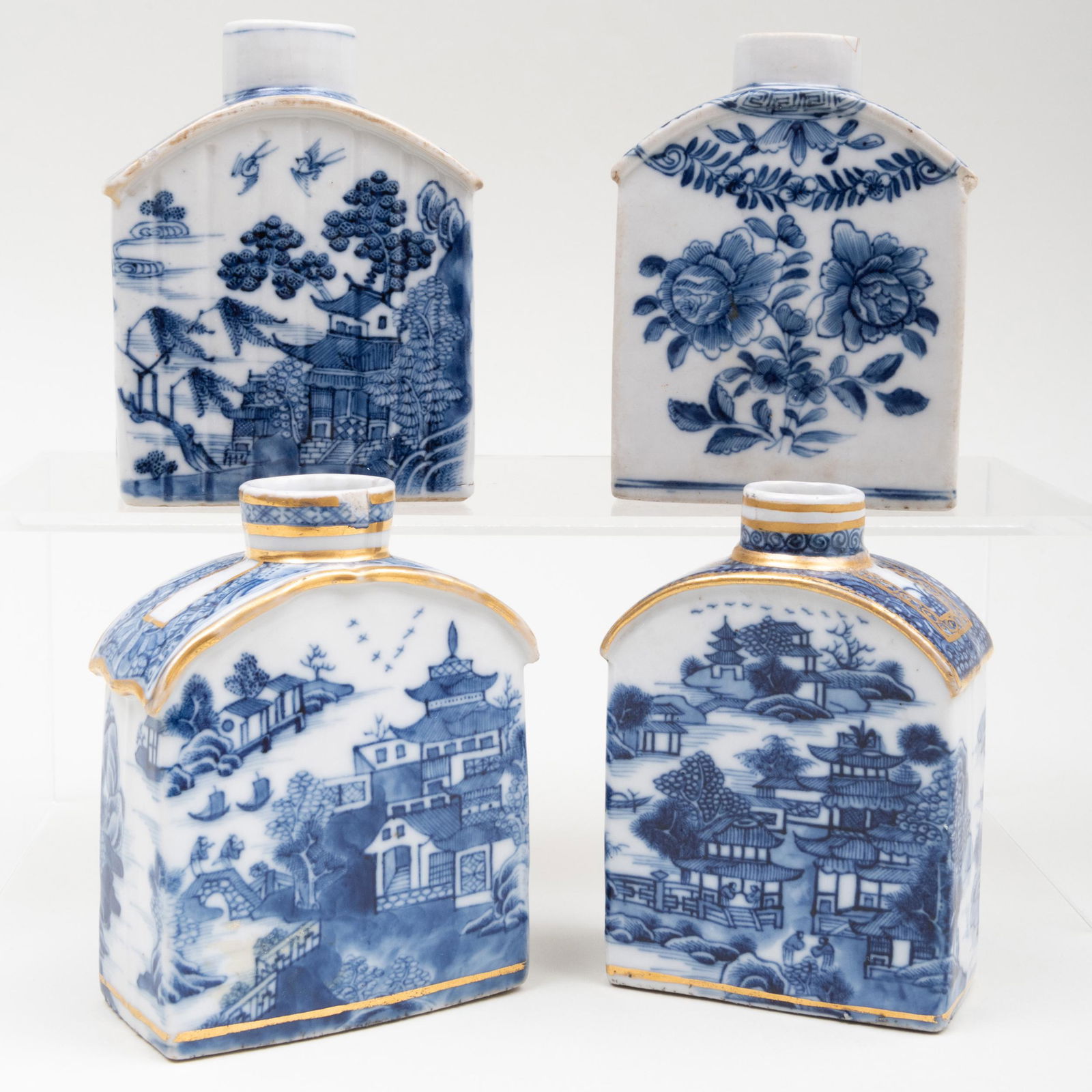 Group of Four Chinese Export Blue and White Porcelain (1 of 8)