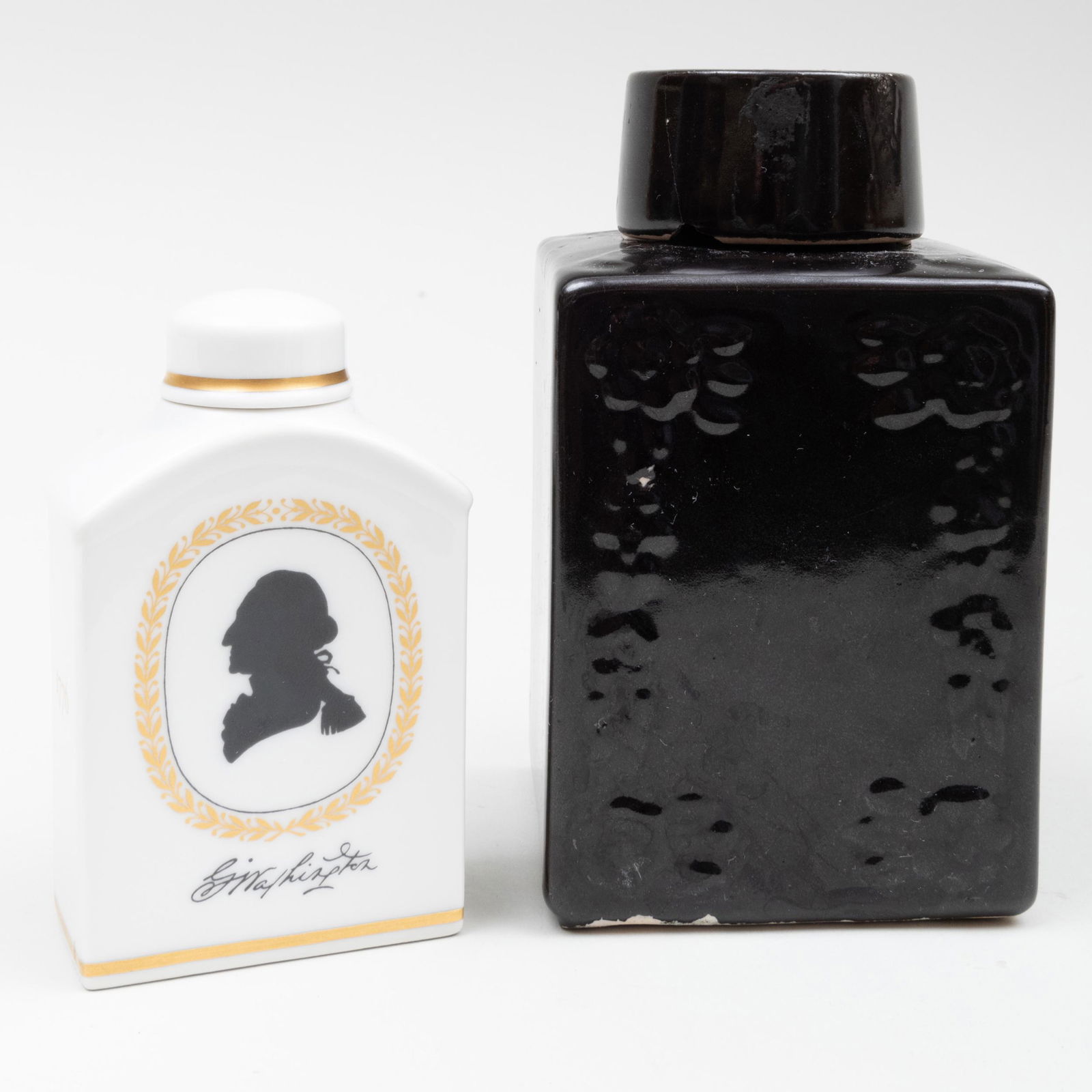 Royal Copenhagen Porcelain Tea Caddy Decorated with (1 of 9)