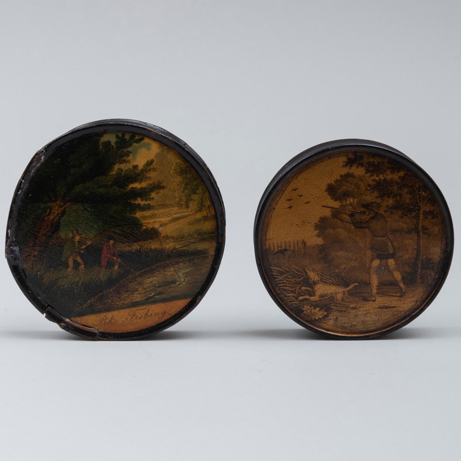 Two Lacquered Snuff Boxes with Sporting Scenes (1 of 4)