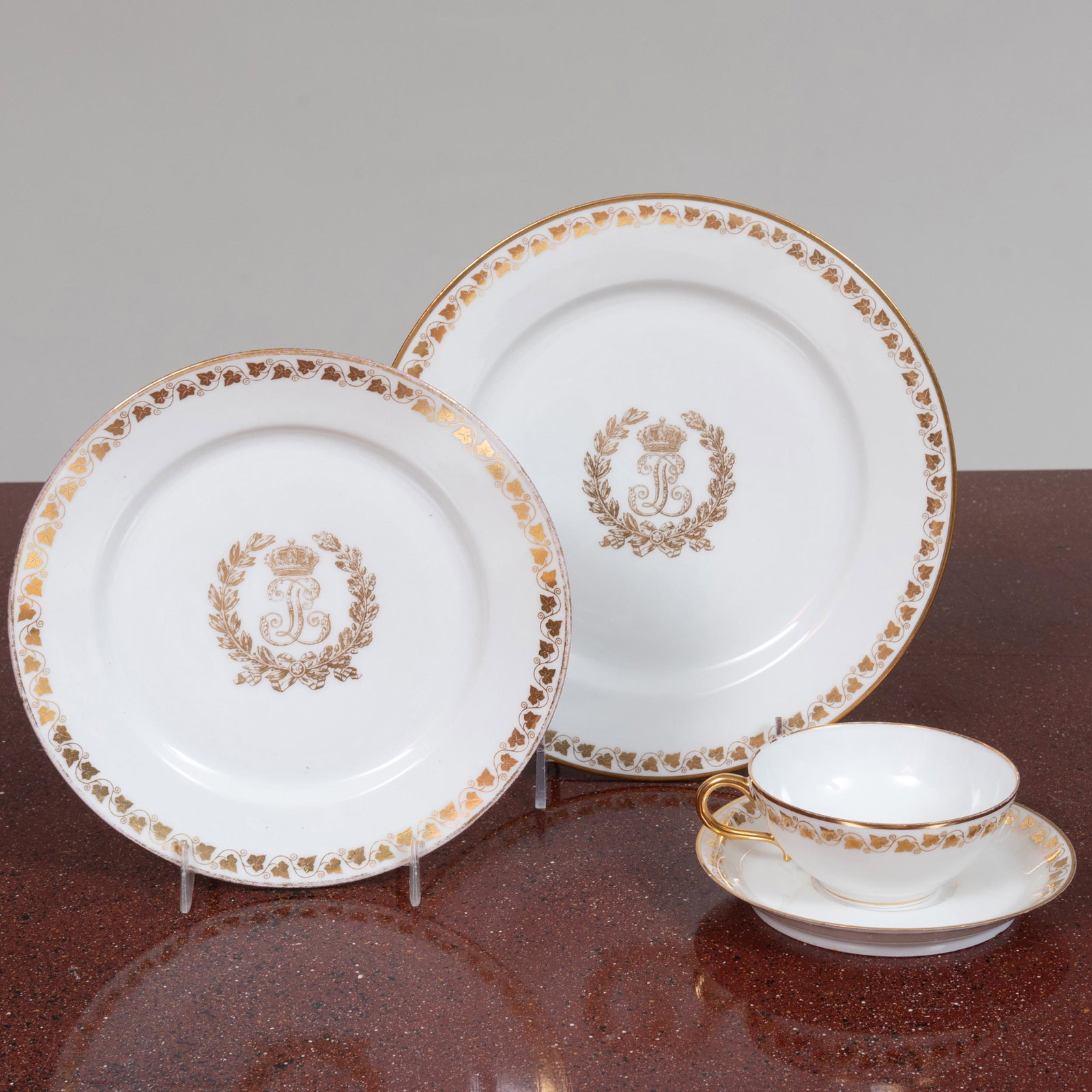 Sèvres Gilt-Decorated Porcelain Part Service: Sèvres Gilt-Decorated Porcelain Part Service Red printed 'Chateau de St. Cloud' and green printed 'S46' marks. Comprising: