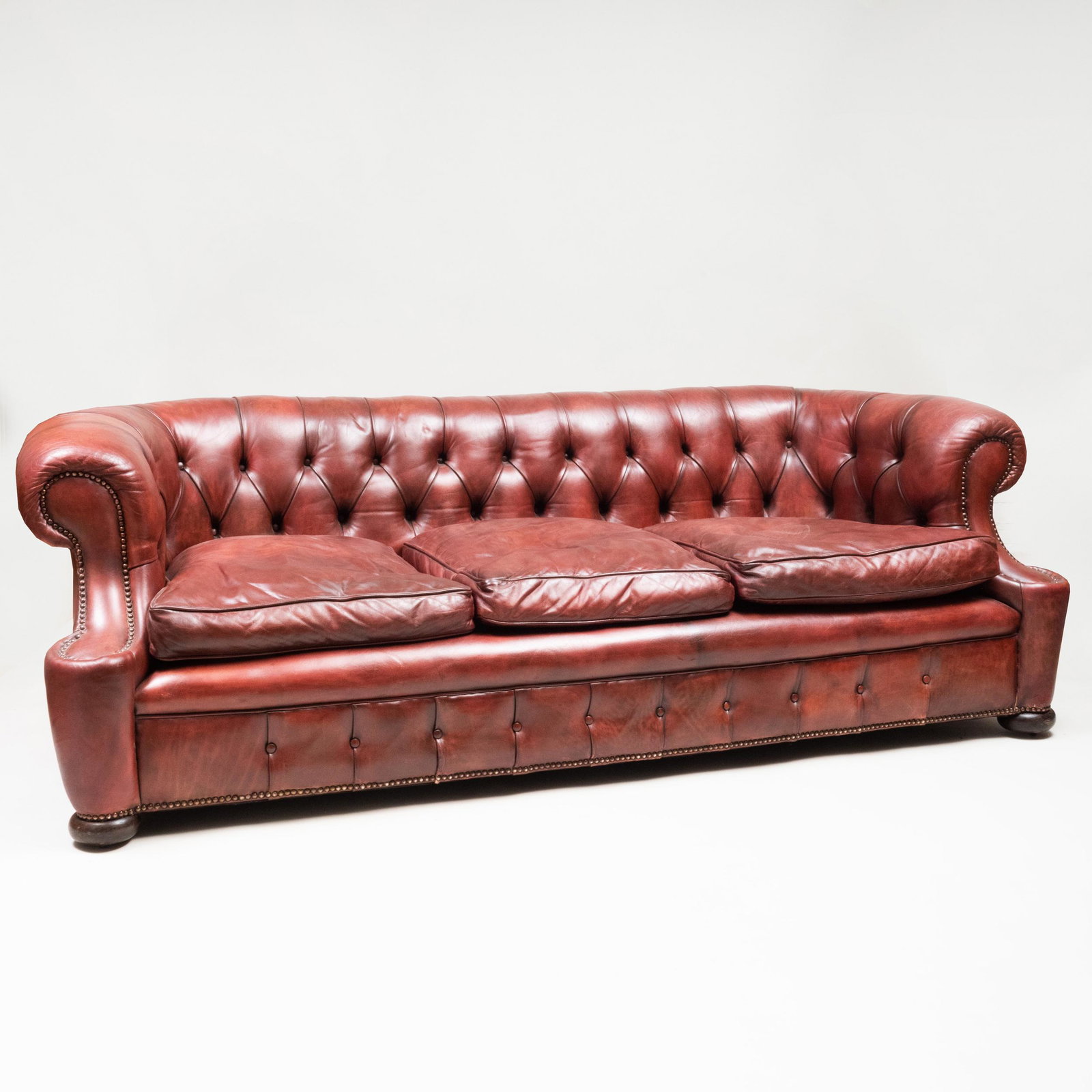 Chesterfield Leather Upholstered Sofa: Chesterfield Leather Upholstered Sofa 28 x 6 ft. 7 in. x 36 in.