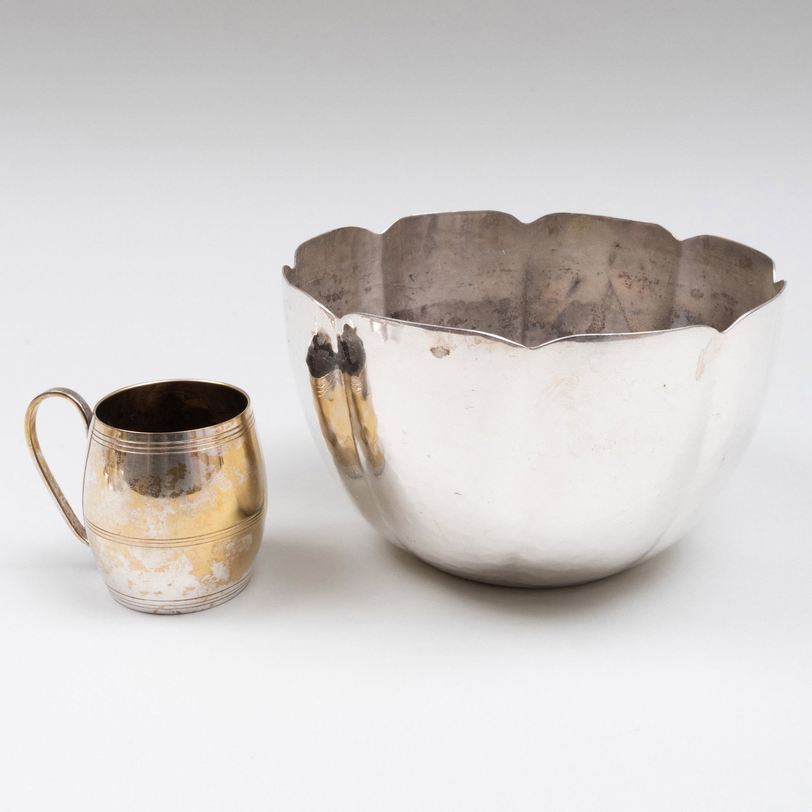 Group of Silver Table Articles: Group of Silver Table Articles Comprising: A Tiffany & Co. tea strainer, marked 'Sterling' and with English hallmarks A pair of Tiffany & Co. vide poche, marked 'Sterling' A Frank Whiting tea strainer