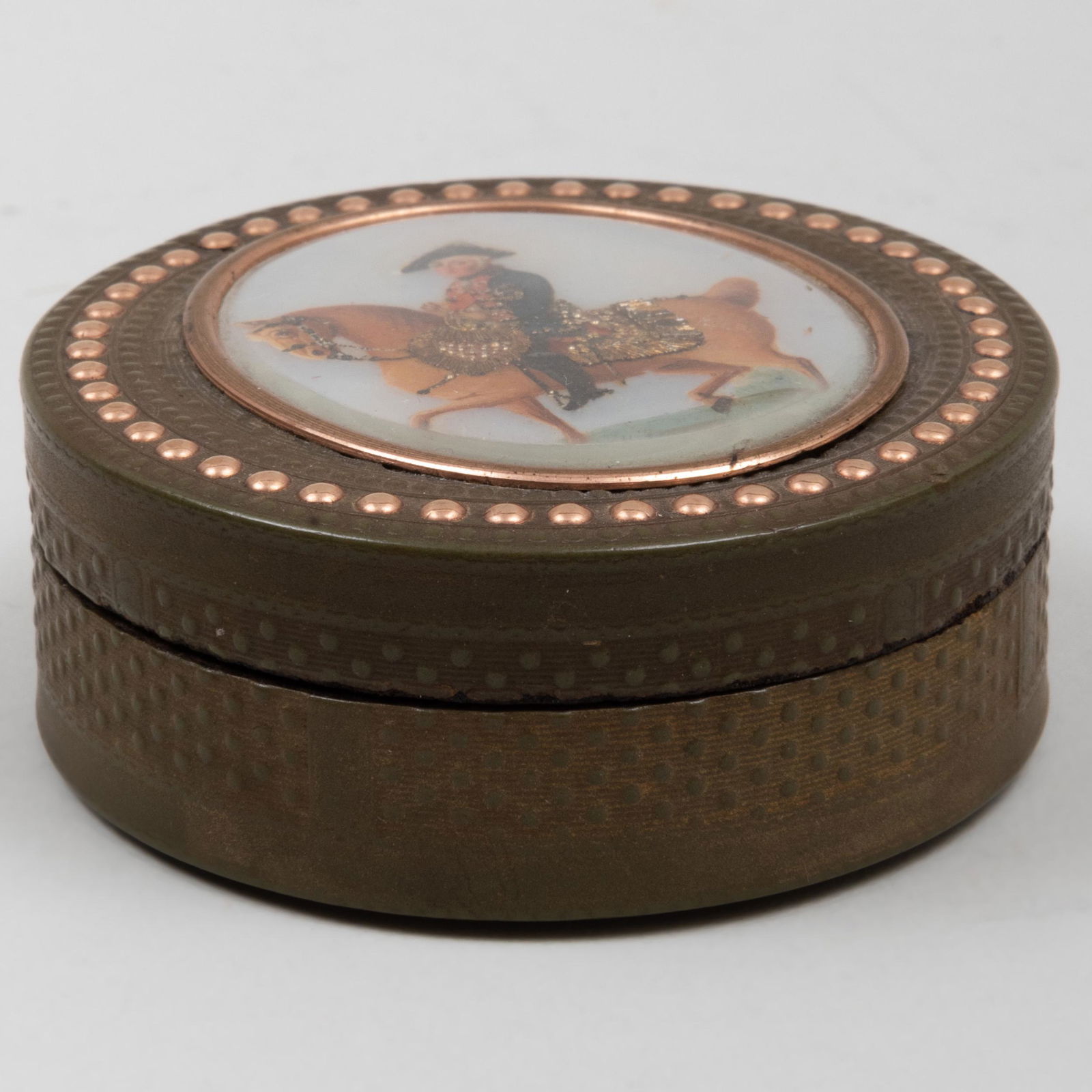 Continental Green Lacquer Circular Box Inset with (1 of 8)