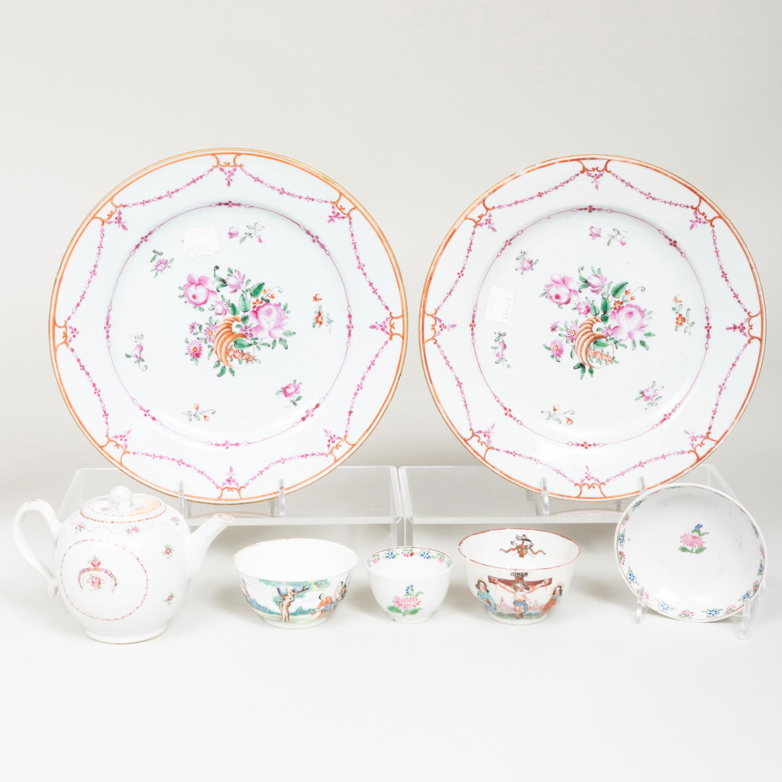 Group of Chinese Export Porcelain Articles (1 of 12)