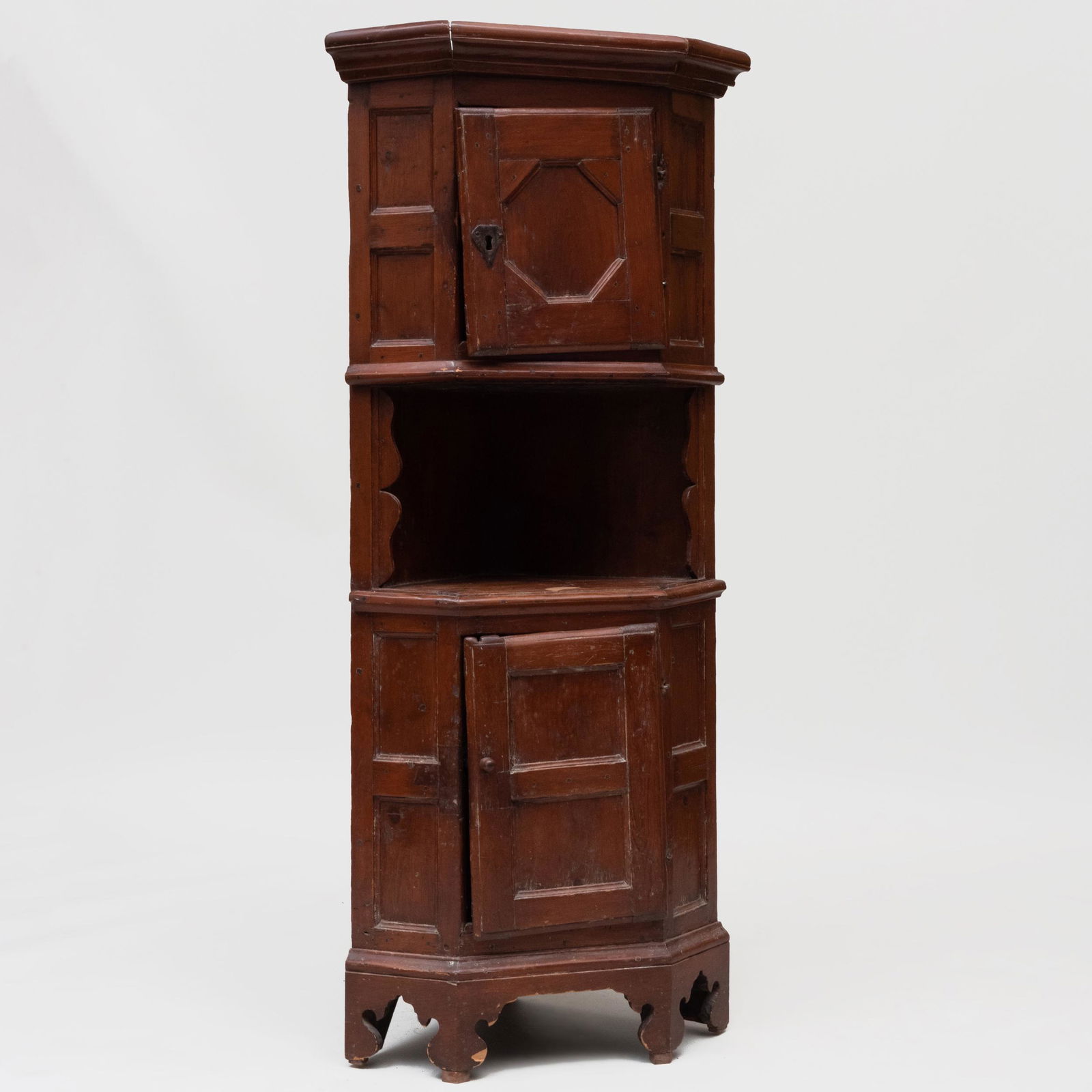 English Provincial Red Stained Pine Corner Cabinet (1 of 8)