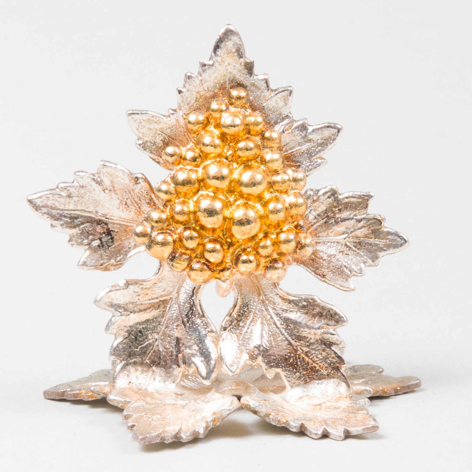 Set of Garrard & Co. Silver Metal Grapevine Placecard: Set of Garrard & Co. Silver Metal Grapevine Placecard Holders Unmarked. 1 1/2 x 1 1/2 in. diam.