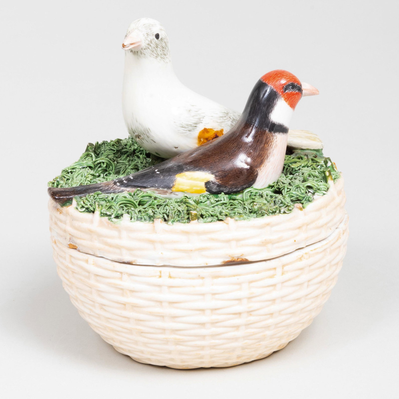 Hochst Porcelain Bird Nest Form Box and Cover: Hochst Porcelain Bird Nest Form Box and Cover Underglaze blue wheel mark. 4 3/4 x 4 in. diam.