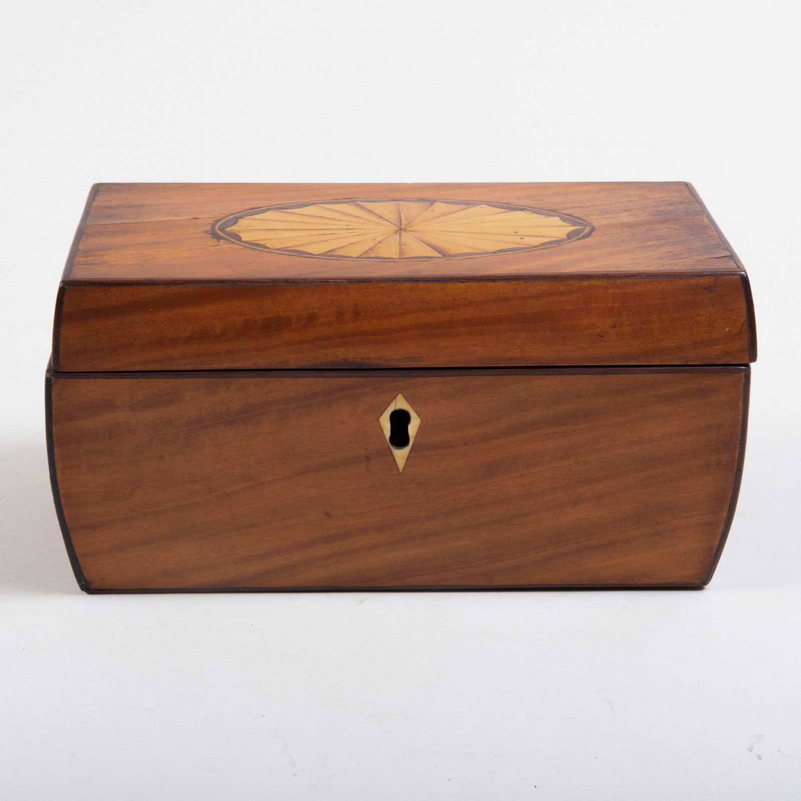 English Inlaid Mahogany Tea Caddy: English Inlaid Mahogany Tea Caddy 3 3/4 x 7 1/2 x 4 3/4 in. Property of a Lady from a Berkshire Home Designed by Bunny Williams