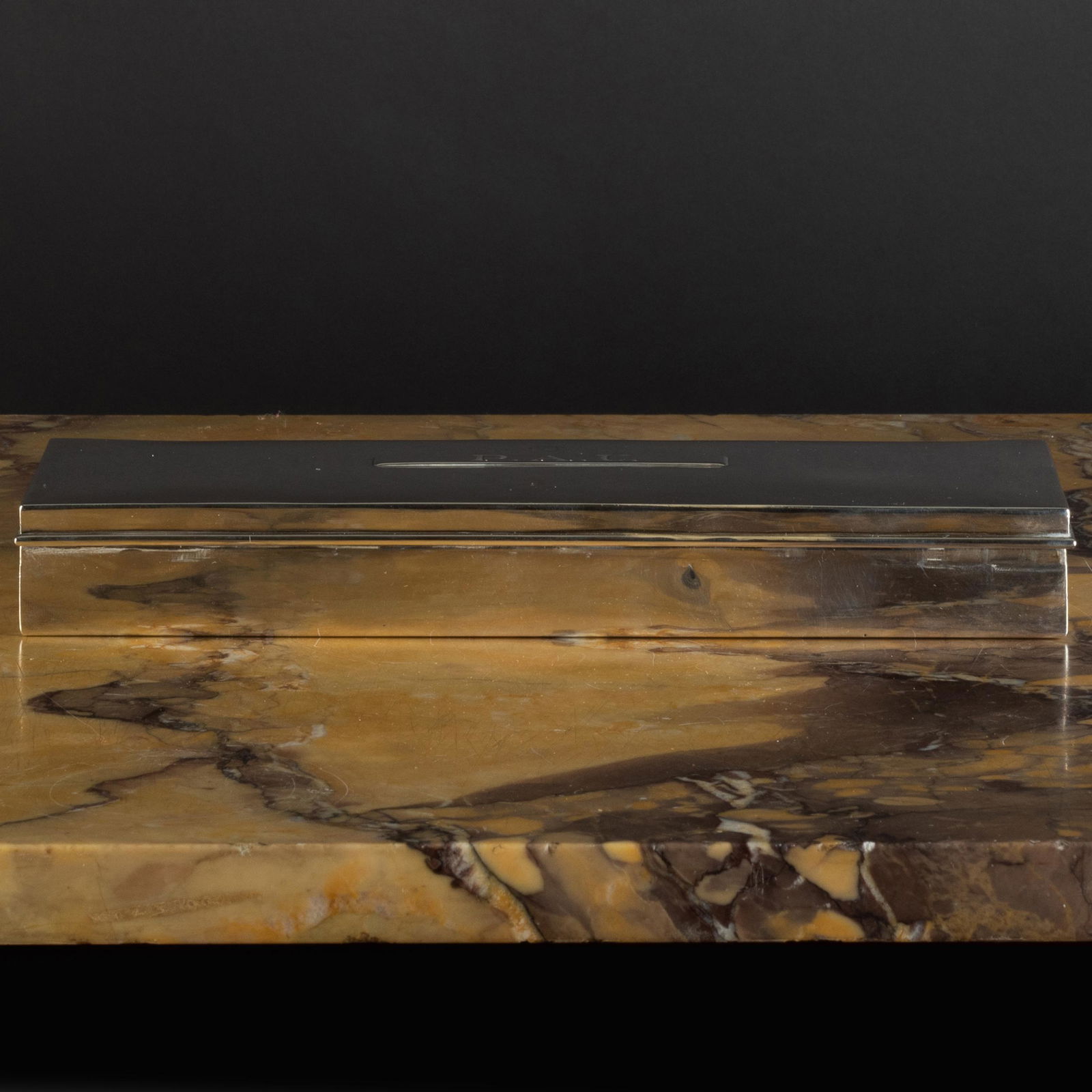 Caldwell Presentation Silver Cigarette Case (1 of 8)