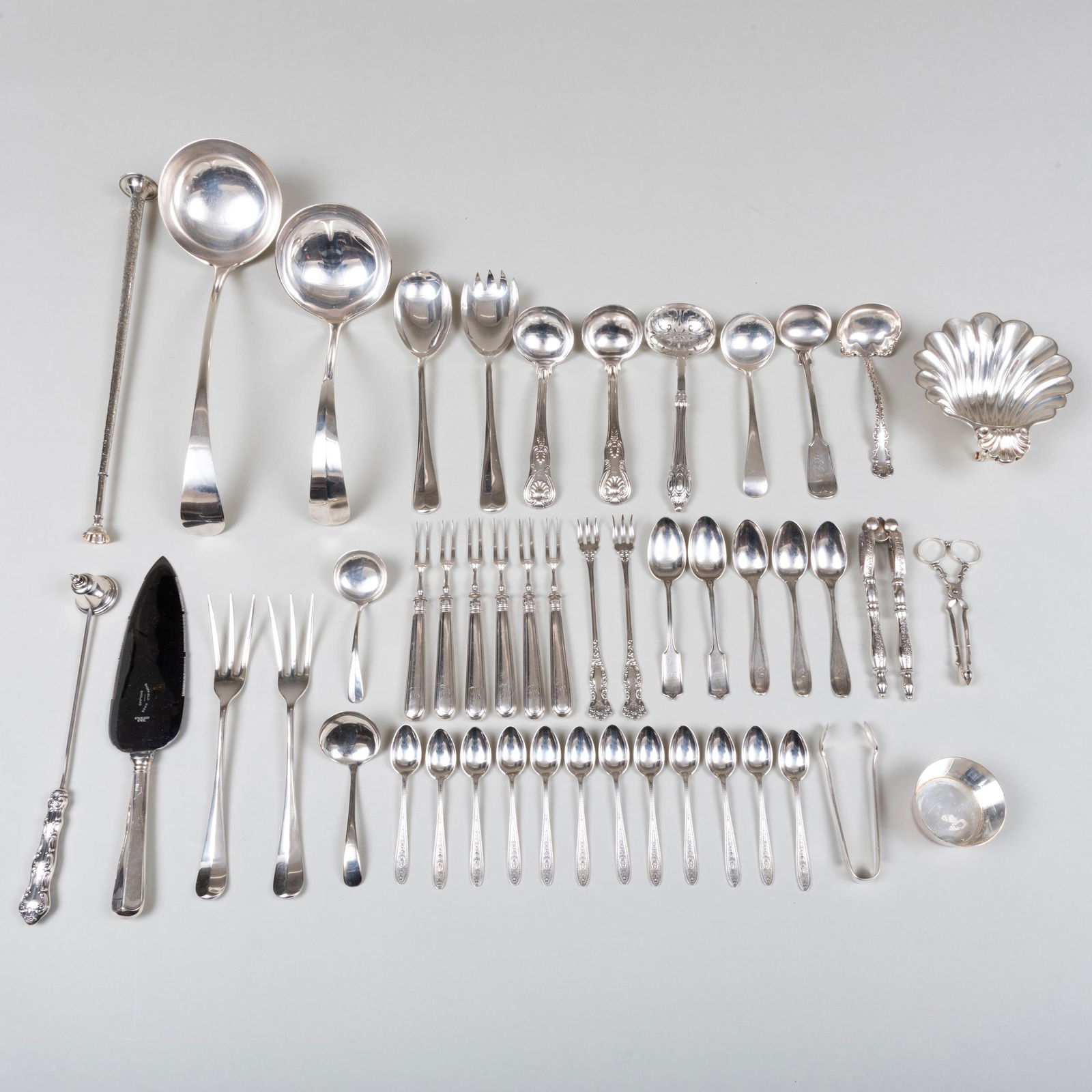 Group of American and English Serving Pieces, Dessert (1 of 20)