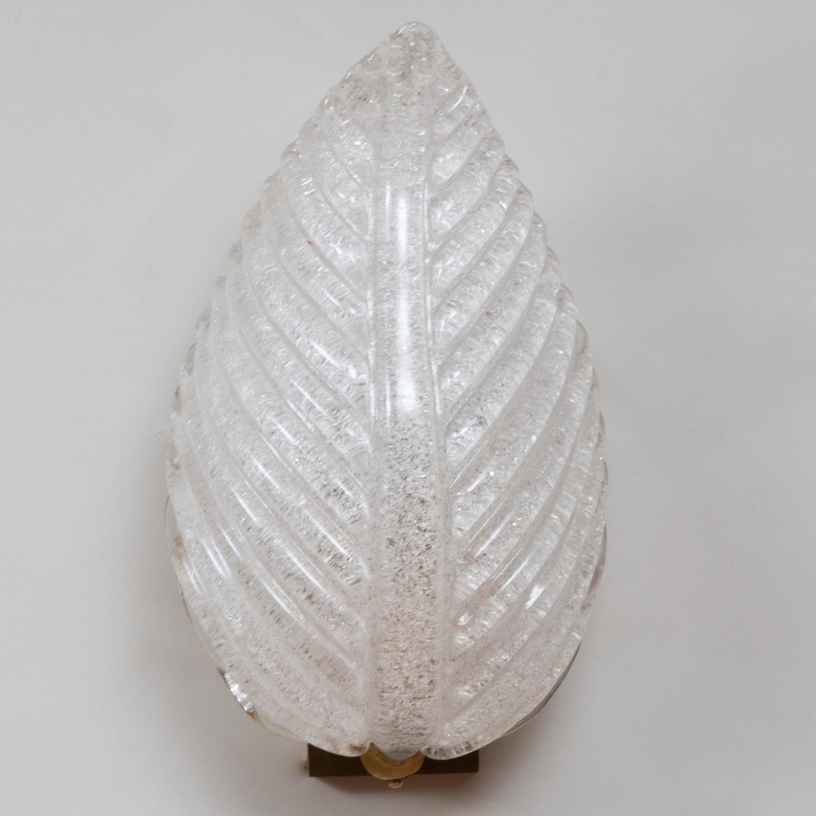Pair of Barovier Style Glass Leaf Sconce Shades: Pair of Barovier Style Glass Leaf Sconce Shades Together with a gilt-metal sconce fitting. The leaves 4 x 11 x 6 1/2 in.