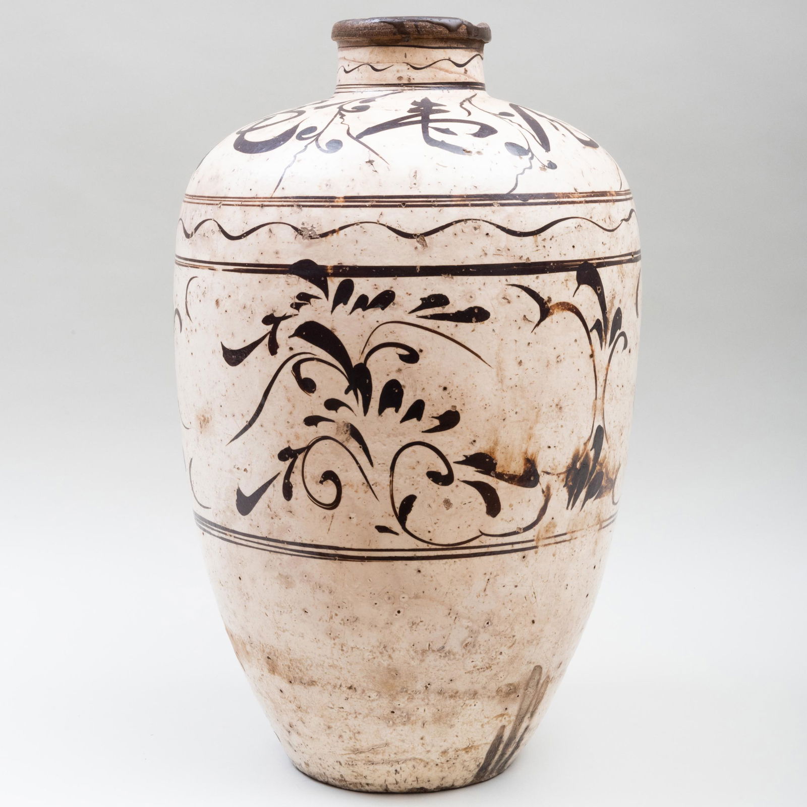 Large Chinese Cizhou Pottery Jar (1 of 7)