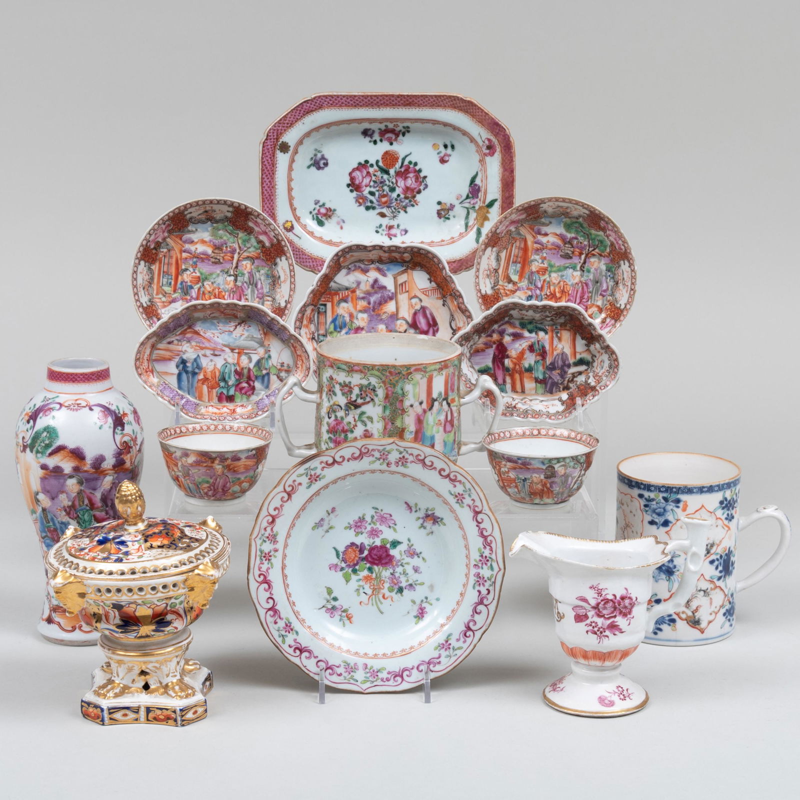 Group of Chinese Export Porcelain Wares (1 of 17)