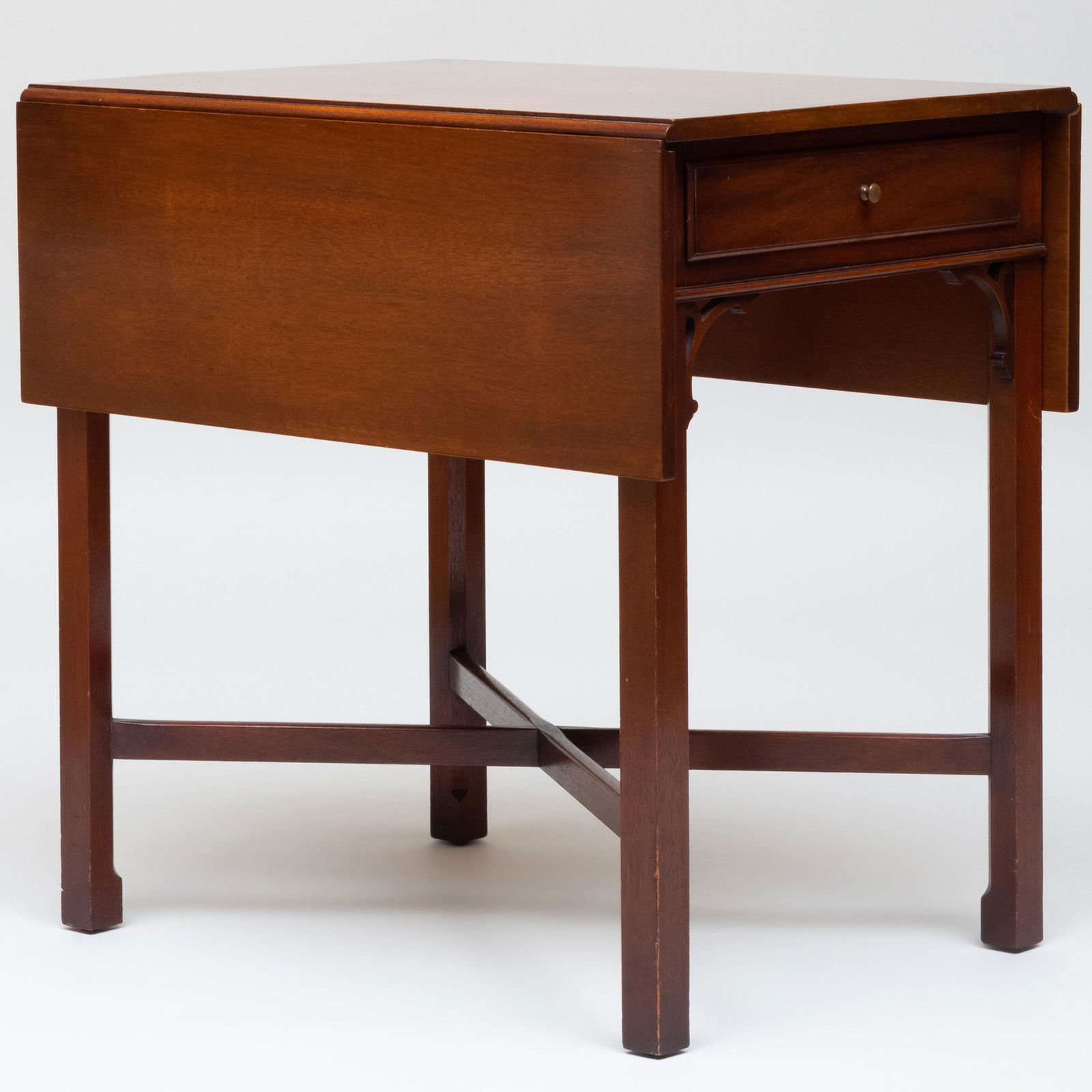 Federal Style Mahogany Pembroke Table (1 of 12)