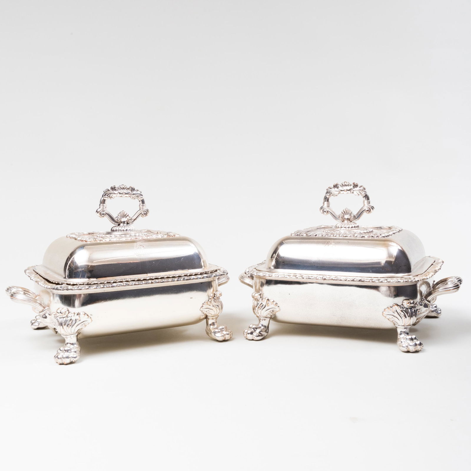 Pair of Silver Plated Crested Entree Warming Dishes (1 of 11)