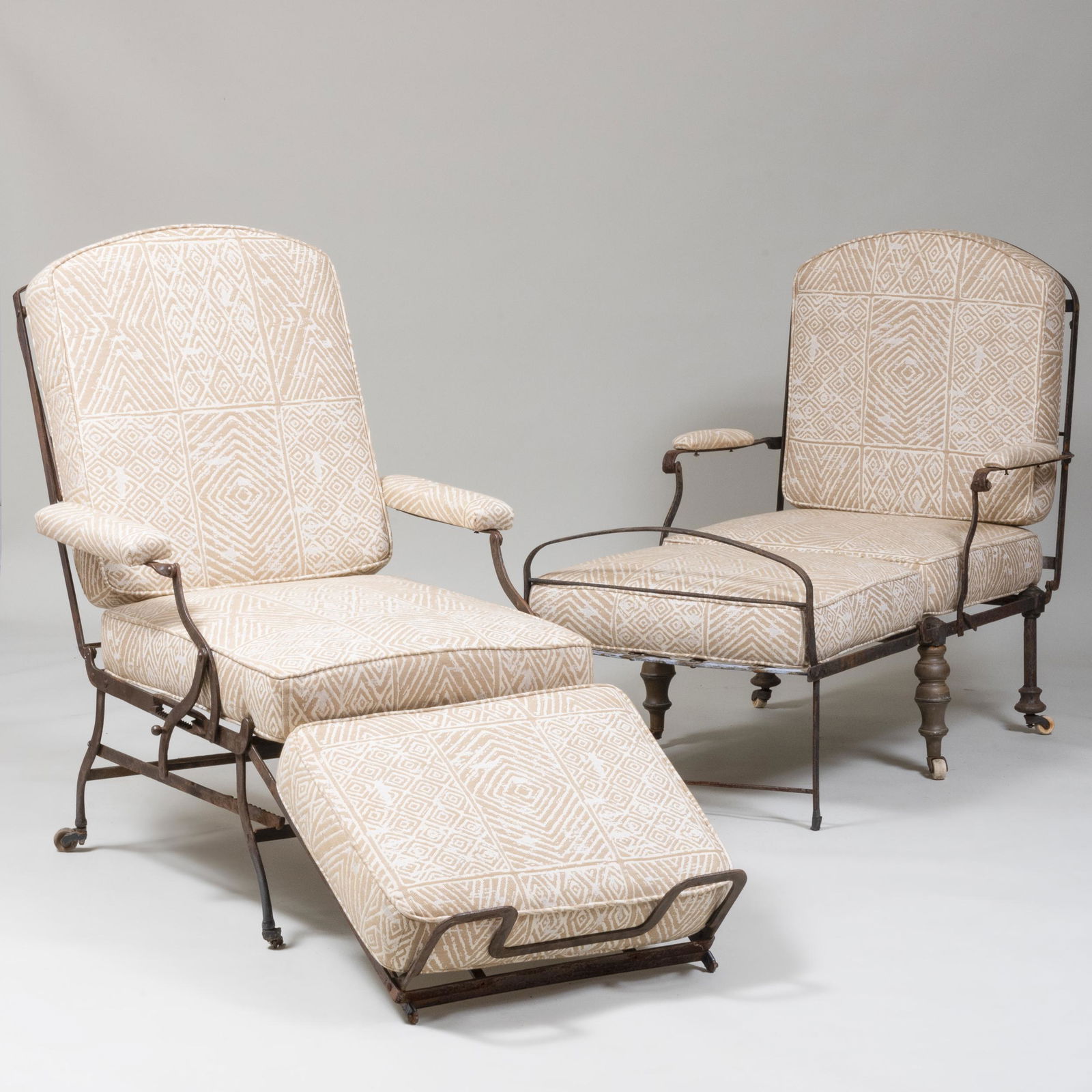 Two Patinated Metal Folding Chaise Lounge (1 of 18)