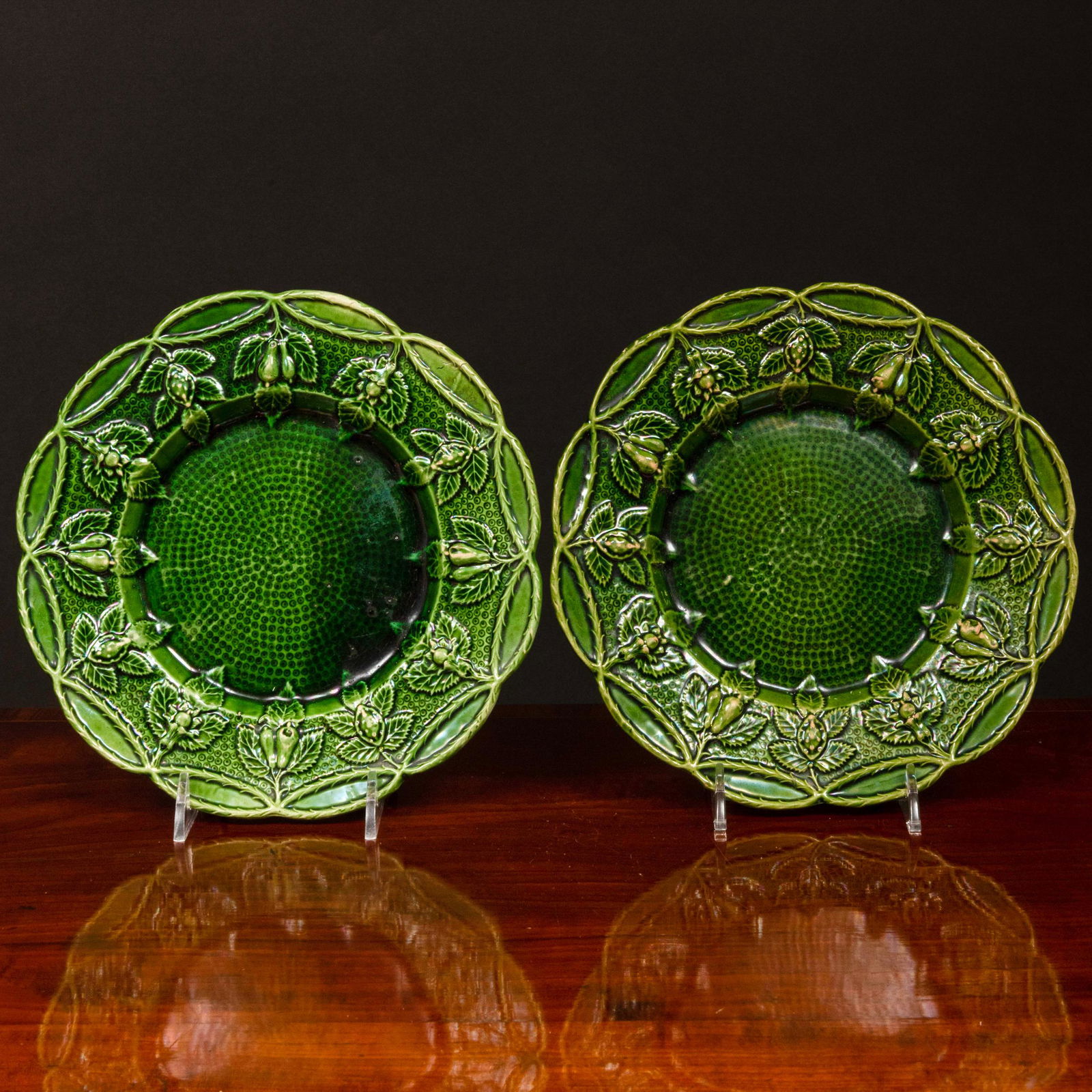 Pair of Staffordshire Green Glazed Earthenware Plates (1 of 7)