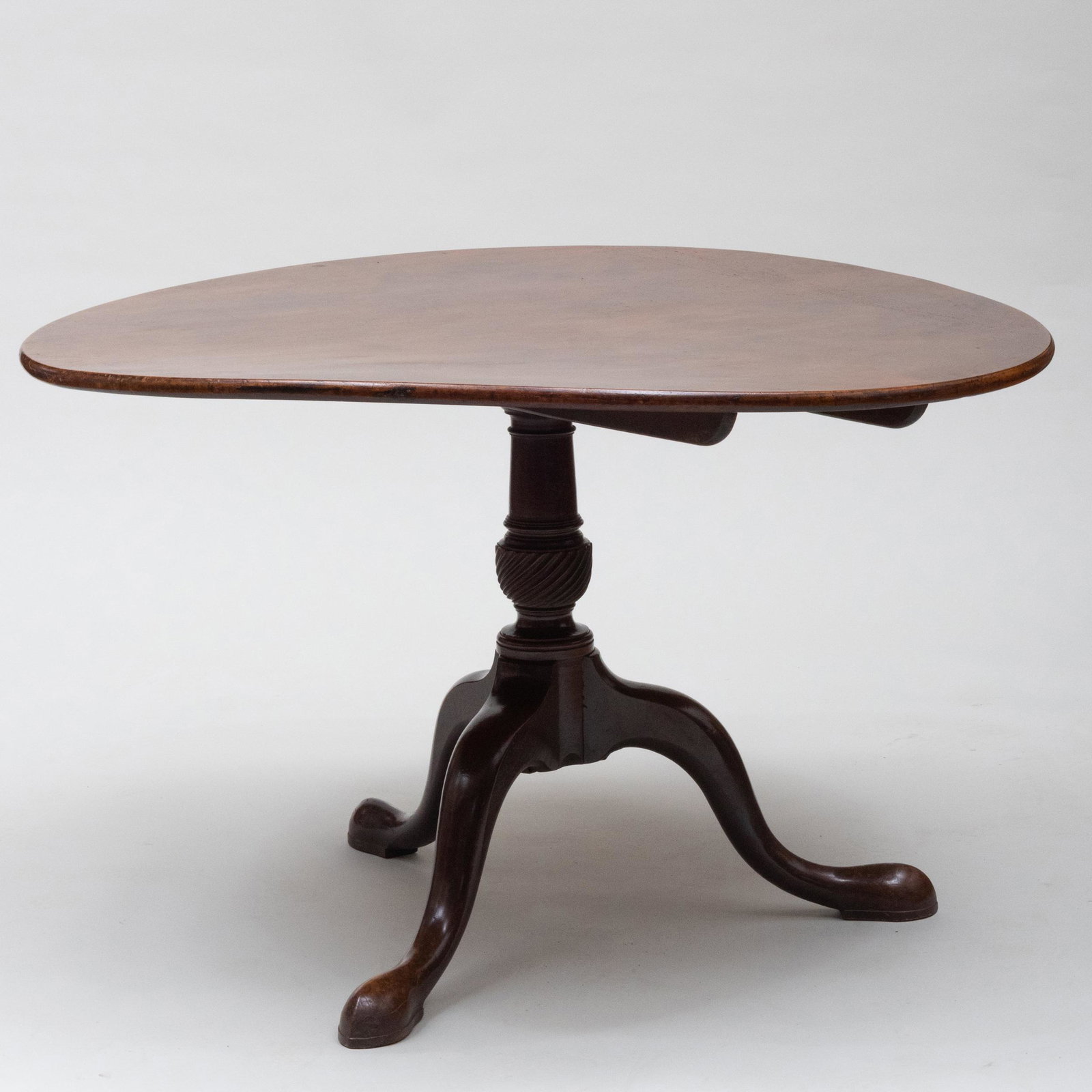 George II Mahogany Tilt-Top Breakfast Table (1 of 10)